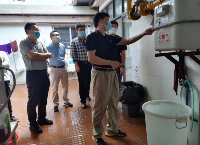 環(huán)境院開(kāi)展用氣用電專項(xiàng)安全檢查